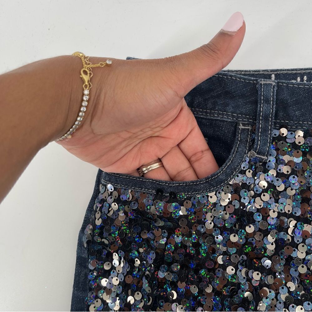 Justice Girl’s Full Sequin Front Frayed Hem Premium Denim Shorts Size 12.5 - Picture 2 of 13